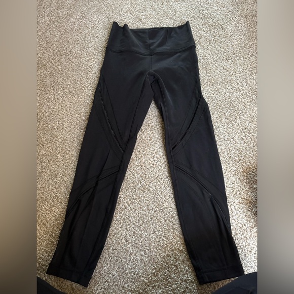 Lululemon black leggings size 6 mesh 25in inseam - Picture 1 of 3